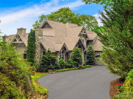 21 Greenmont Drive
