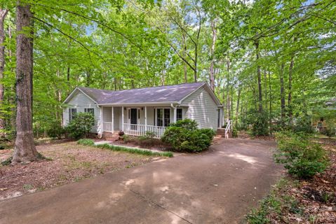 7814 Pinetuck Lane