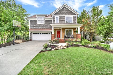 1722 Lakeland Trail Drive