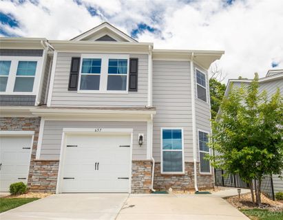 657 Cypress Glen Lane sold home in The Village At Ivy Ridge, Clover, SC