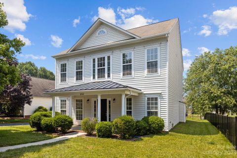 6733 Tanners Creek Drive