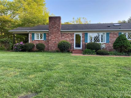 2248 14th Avenue sold home in Highland Park, Hickory, NC