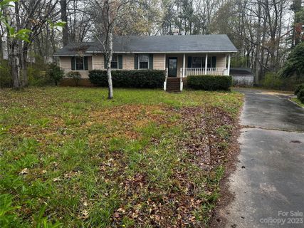 1728 Dogwood Lane