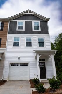 2932 Pirates Place 41