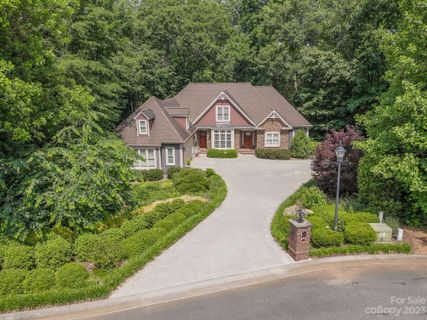 402 Yorkfield Drive