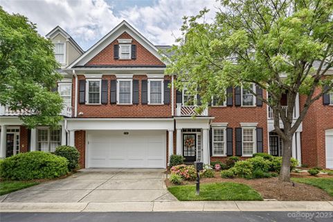 7518 Bluestar Lane sold home in The Magnolias, Charlotte, NC