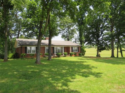 201 Lincoln Road sold home in Westwood Heights, Forest City, NC