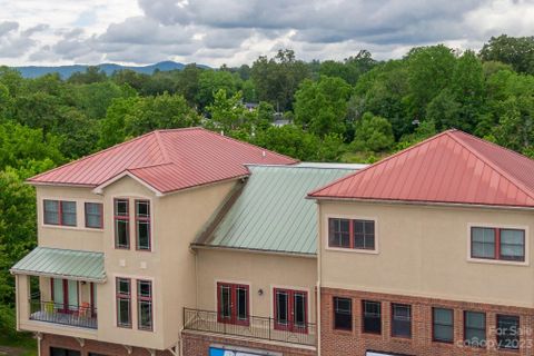 475 Church Street B sold home in Beacon Commons, Hendersonville, NC