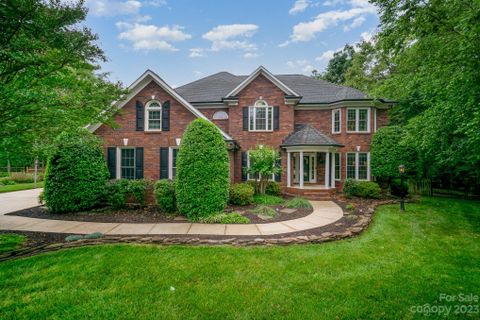 6330 Queensbury Court