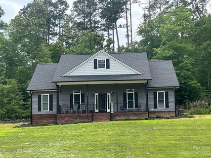300 Newport Drive