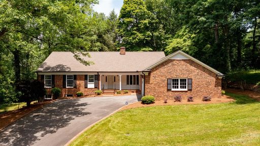 214 Hillside Lane sold home in Dogwood Hills, Newton, NC