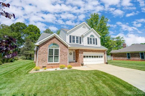 3904 Brittany Court