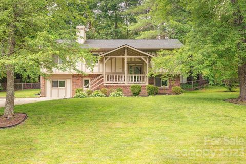 122 Scarlet Drive