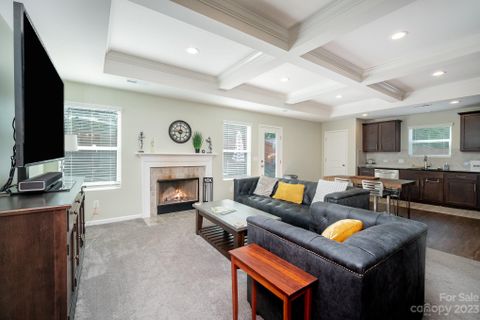 485 Amberly Circle