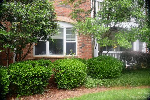 5601 Fairview Road 16 sold home in Wren Crest, Charlotte, NC