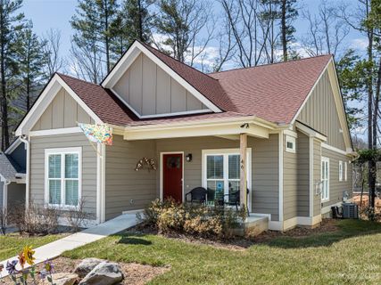 46 Westside Village Road sold home in Cedar Cliff Village, Fairview, NC