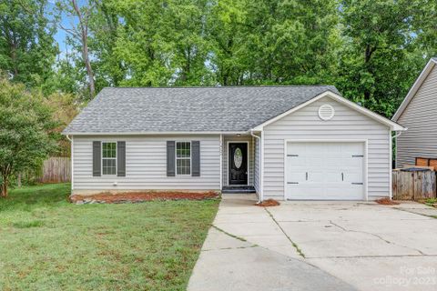 1402 Ridgewood Drive sold home in Hidden Valley, Concord, NC