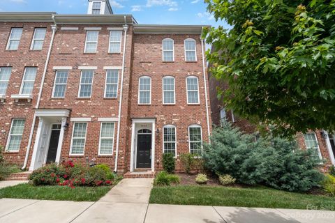 9440 Kings Parade Boulevard sold home in The Avenues at Ayrsley, Charlotte, NC