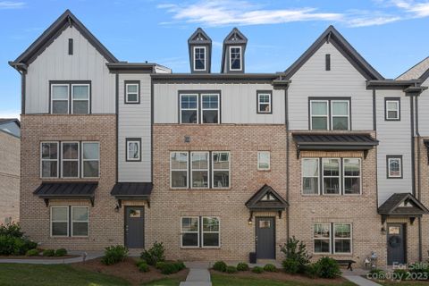 608 Tudor Park Way