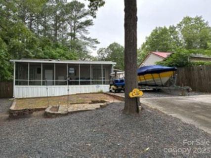 181 Landlubber Trail