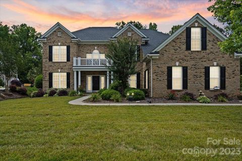 2219 Legacy Oak Drive