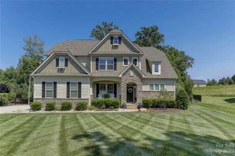 1002 Freeport Drive