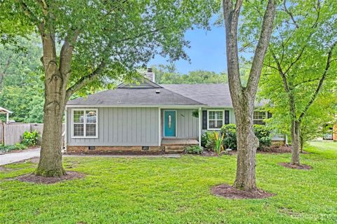 10333 Camelback Circle