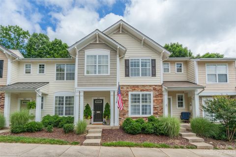 909 Copperstone Lane