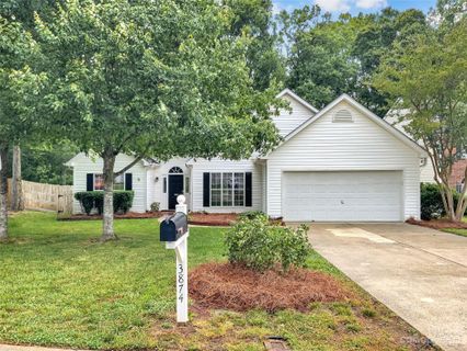 3874 Longwood Drive