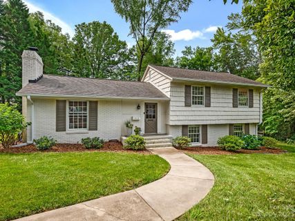 5512 Topping Place