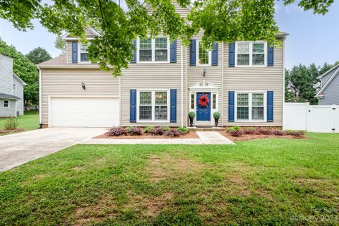 9229 Old Barnette Place sold home in Torrence Crossing, Huntersville, NC