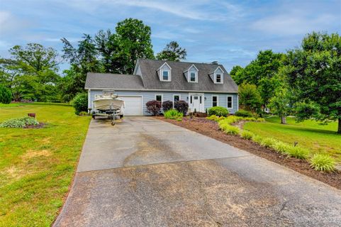 6030 Gold Creek Estate Drive sold home in Gold Creek Estates, Hickory, NC