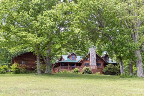 898 Glade Mountain Drive sold home in The Glade, Canton, NC