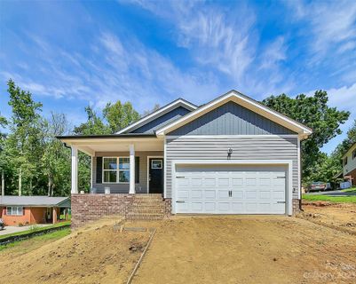 1016 Robinhood Lane