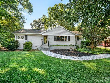 1728 Birchcrest Drive