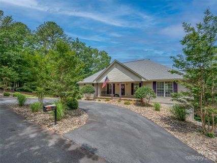 162 Treetops Lane