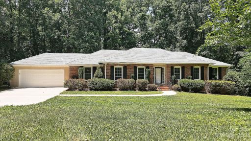 1045 General Hoke Drive sold home in General Hoke Drive, Lincolnton, NC