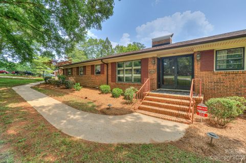204 Dogwood Drive