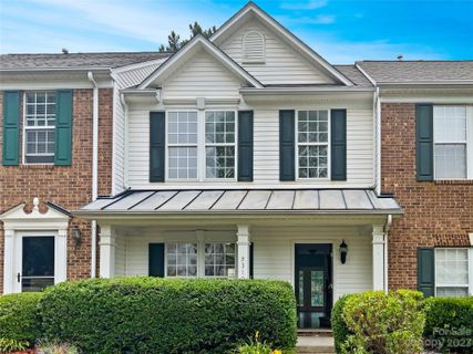 5310 Jocelyn Lane 76