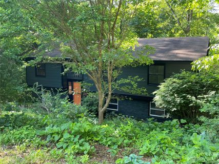 105 Botany Drive