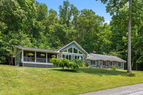 941 Eagles Court sold home in Rambling Hills, Hendersonville, NC