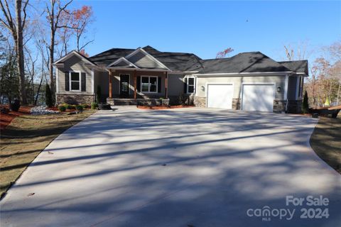 114 Evergreen Point