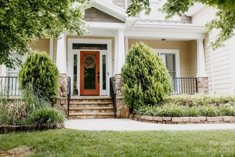 108 Hedgewood Drive sold home in Huntwyck Place, Mooresville, NC