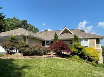 416 Ledgemont Court