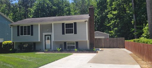 7902 Ivy Hollow Drive