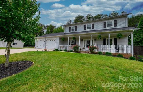 100 Freshfield Drive sold home in Meadowcreek Estates, Hudson, NC