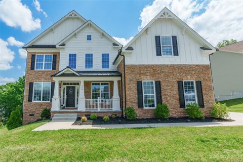 529 Abelia Lane sold home in The Manors at Lake Ridge, Tega Cay, SC