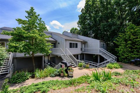 1050 21st Avenue 32 sold home in Quail Run, Hickory, NC