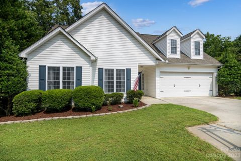 12129 Woodholm Court sold home in Heron Harbor, Tega Cay, SC