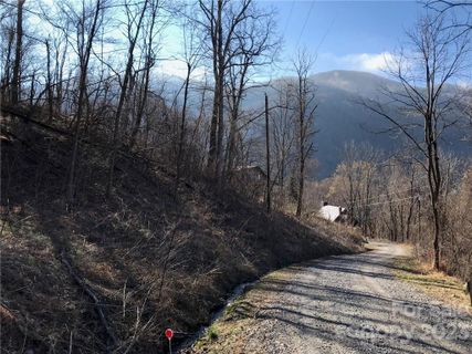 Lot 10 Shadow Lane sold home in Skyview Estates, Waynesville, NC